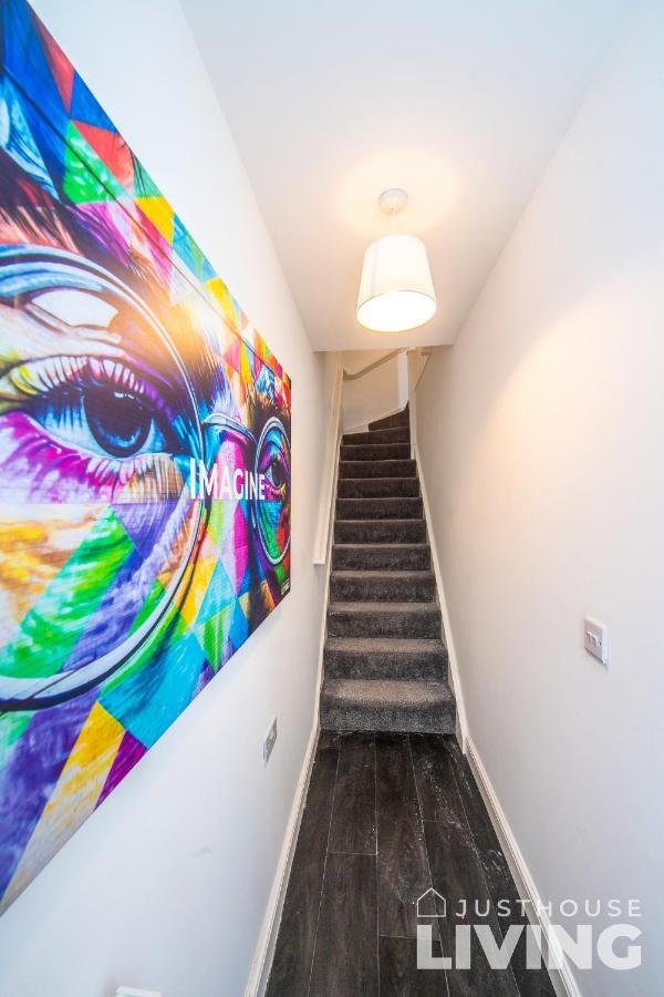 Liverpool House - Stunning Townhouse With Free Parking For 4 Cars - Close To Centre Exterior photo