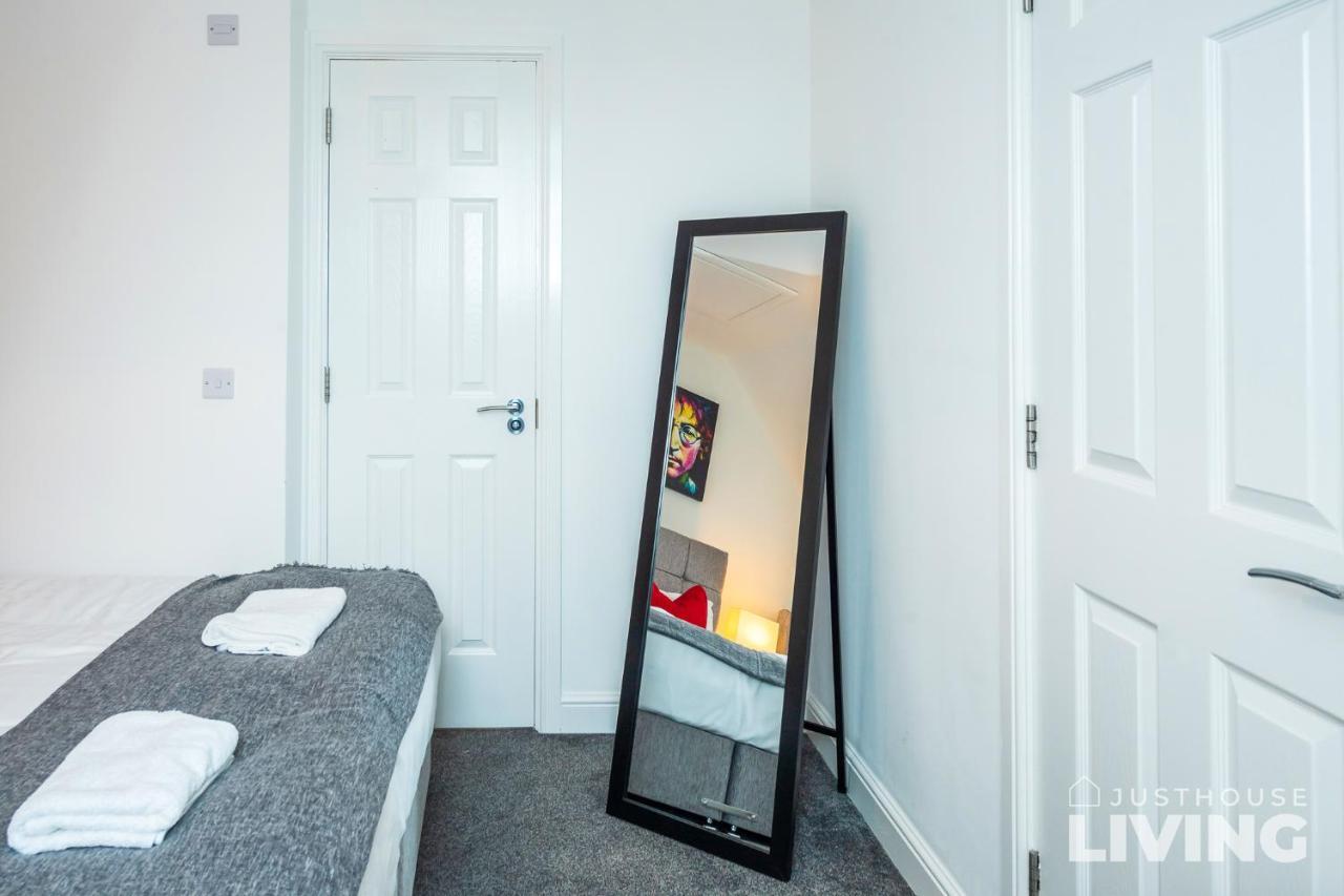 Liverpool House - Stunning Townhouse With Free Parking For 4 Cars - Close To Centre Exterior photo